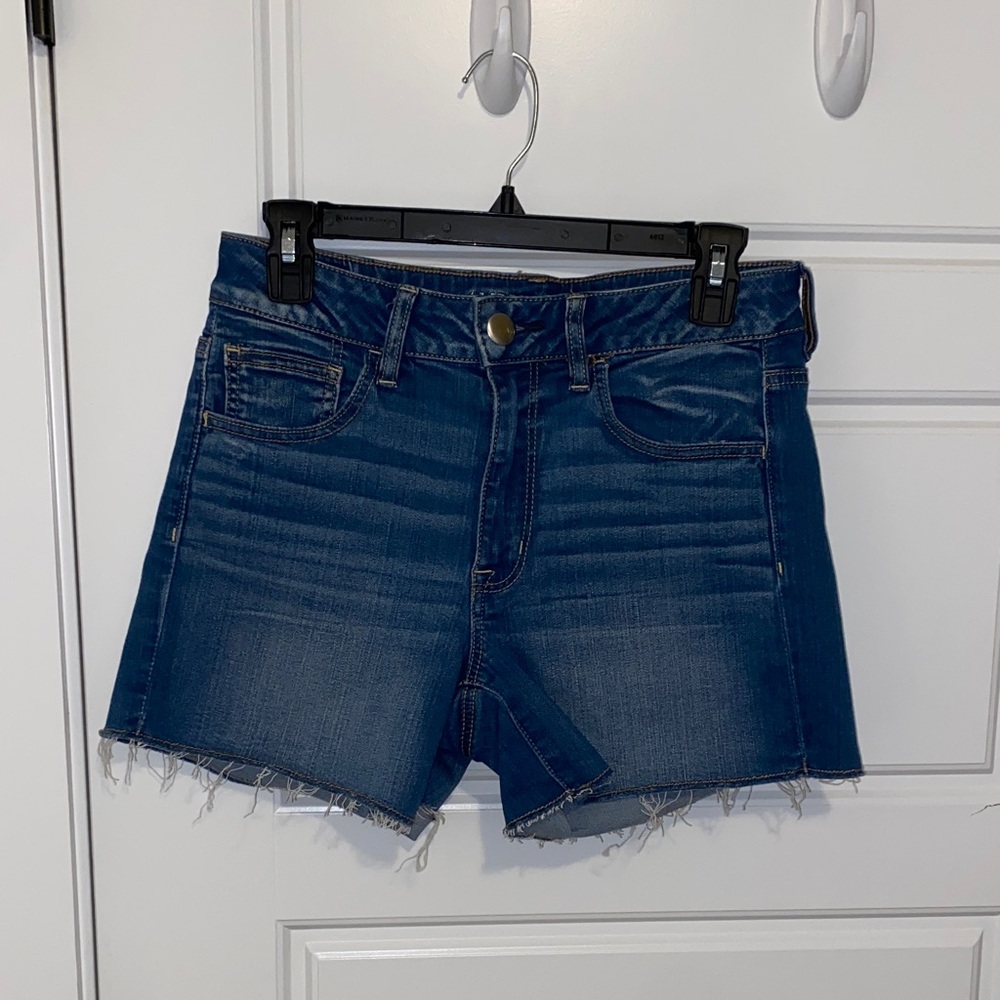 American Eagle Women’s Medium Wash Denim Shorts